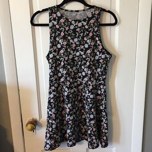 🔥H&M Floral Dress